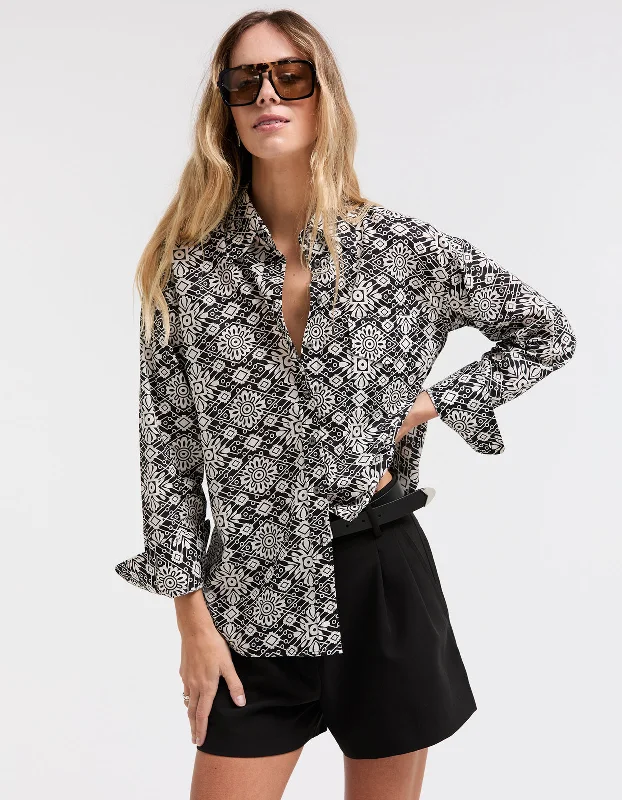 Florence Shirt - Black/White Comfortable Knit Short Shirt